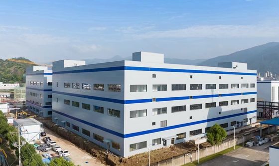 내구성이 뛰어난 조립식 강철 창고, 현대적인 디자인 및 스테인리스강 물받이